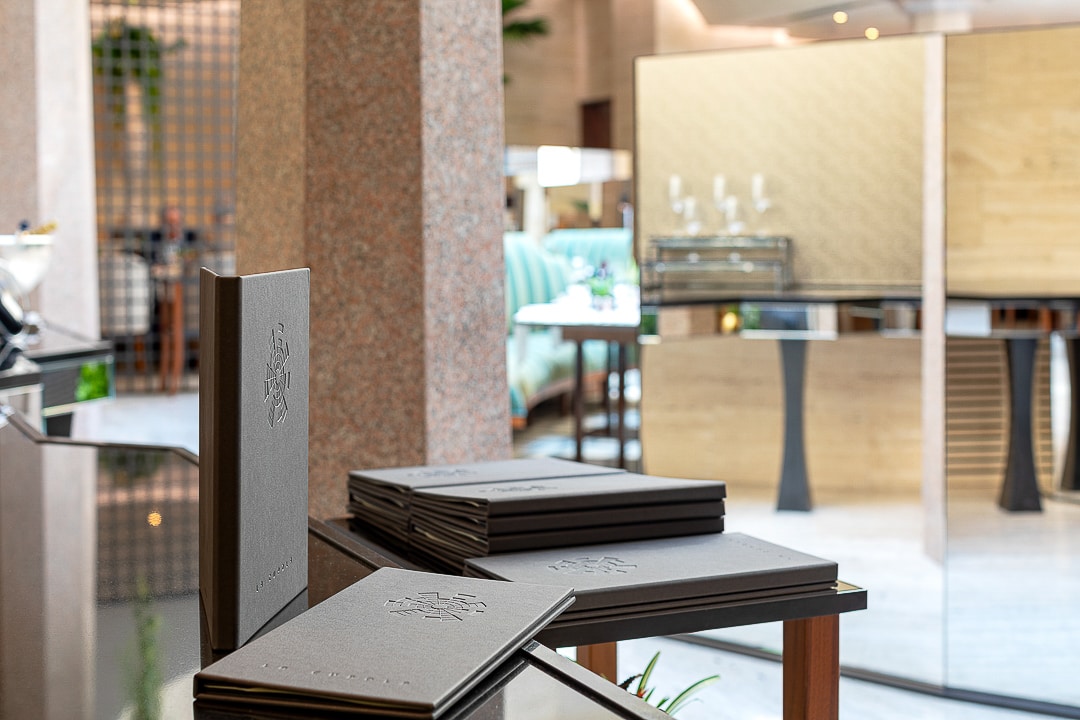 Dedans Park Hyatt porta menu similpelle La Cupola