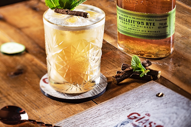 Dedans portamenu La Giasseria Pavia gin cocktail